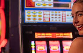 Pengguna memeriksa nominal deposit akun